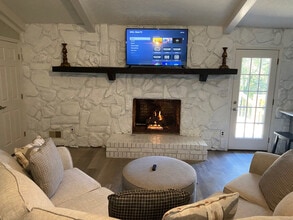 305 Red Bird Way in Woodstock, GA - Building Photo - Building Photo