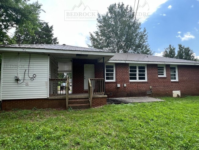 2706 Norton Ave NW in Huntsville, AL - Building Photo - Building Photo