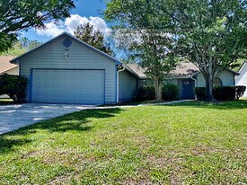 8182 Rocky Creek Dr in Jacksonville, FL - Building Photo