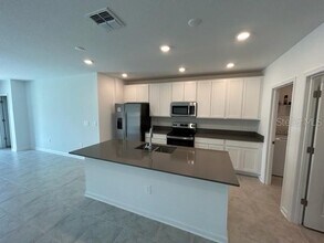 949 Jackson Ave in Davenport, FL - Building Photo - Building Photo