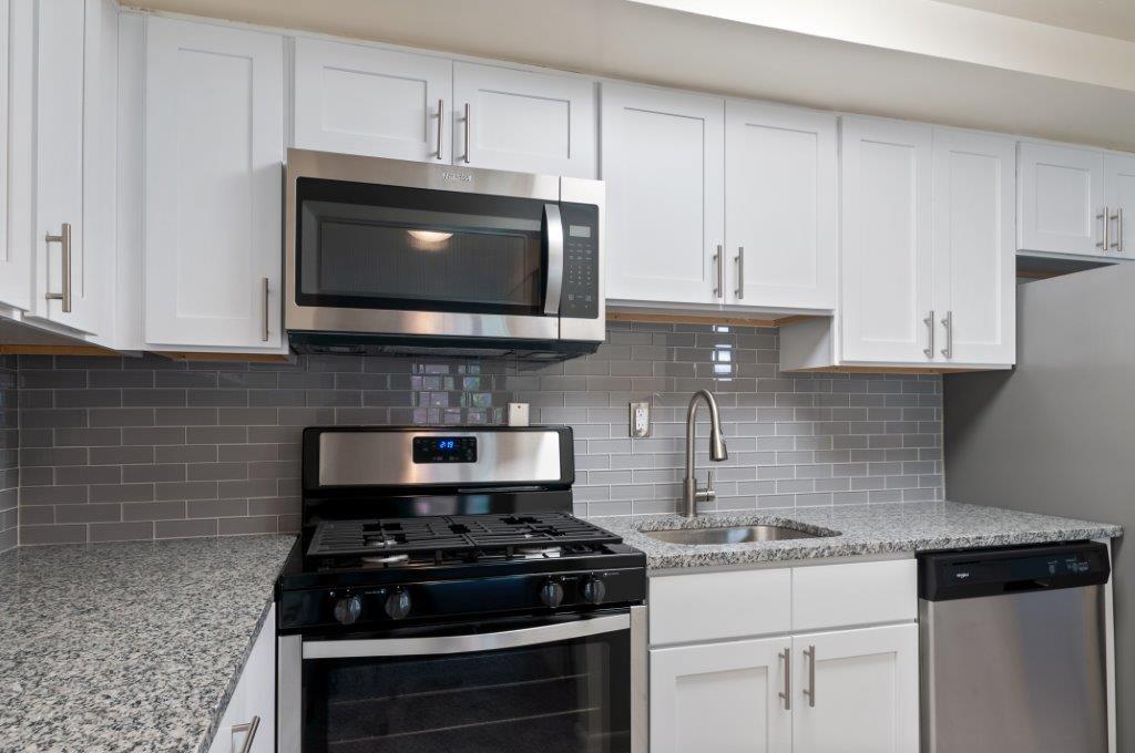 Strafford Station Apartment Homes in Wayne, PA - Building Photo