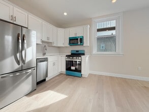 220 Winthrop St, Unit 201 in Winthrop, MA - Foto de edificio - Building Photo