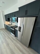 45 NW 31st St in Miami, FL - Building Photo