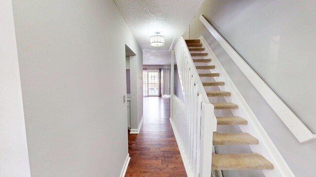 2002 Jasper Ln in Hilliard, OH - Building Photo - Building Photo