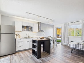 Flour Mill in Steamboat Springs, CO - Foto de edificio - Building Photo