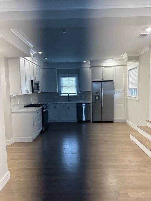 2 Rossmore Rd, Unit 1 in Boston, MA - Building Photo