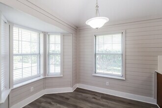 601 E 6th St in Krum, TX - Building Photo - Building Photo