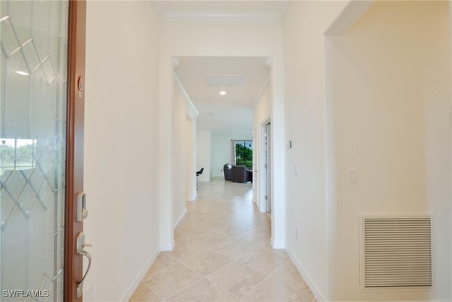 9215 Shadow Oak Ln in Naples, FL - Building Photo - Building Photo