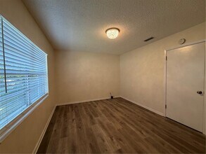 1740 W Walnut St in Tampa, FL - Building Photo - Building Photo