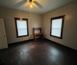 3304 Belle St in Alton, IL - Building Photo - Building Photo