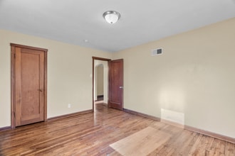 11820 Larimore Rd in St. Louis, MO - Building Photo - Building Photo