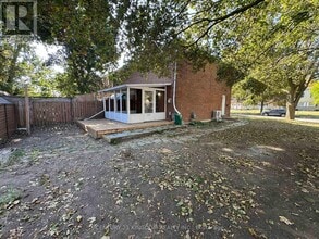 137 Jansen Ave in Kitchener, ON - Building Photo - Building Photo