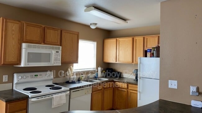 621 E Mitchell St in Laramie, WY - Building Photo - Building Photo