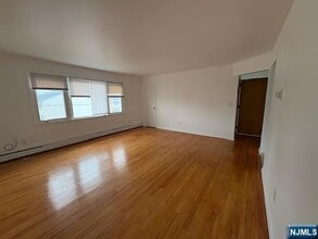 202 S Main St in Hackensack, NJ - Building Photo - Building Photo