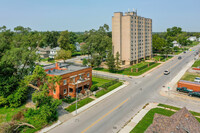 2405 Evans St in Omaha, NE - Building Photo - Building Photo