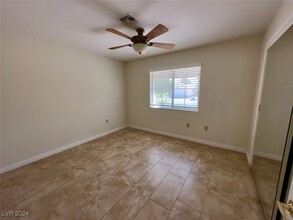 2519 Sungold Dr in Las Vegas, NV - Building Photo - Building Photo