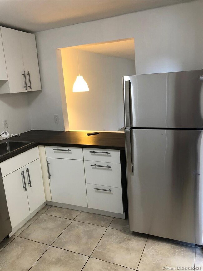 5520 N Lakewood Cir-Unit -623 in Margate, FL - Building Photo - Building Photo