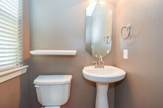 1141 W 24th St in Houston, TX - Building Photo - Building Photo