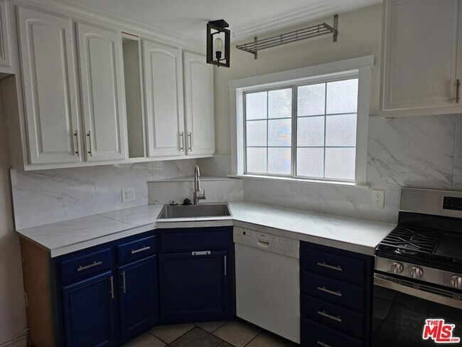 509 S Catalina Ave in Redondo Beach, CA - Foto de edificio - Building Photo