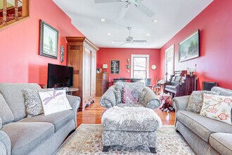 3177 Vichy Ave in Napa, CA - Building Photo - Building Photo