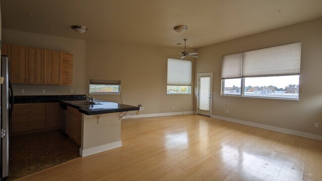 2020 Ionosphere St, Unit 16 in Longmont, CO - Building Photo - Building Photo