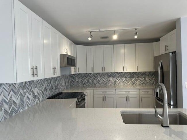 4151 Eastridge Cir in Pompano Beach, FL - Building Photo - Building Photo