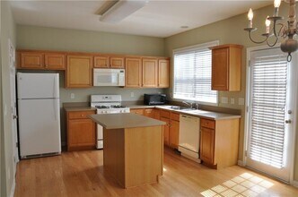 1012 Whittington Way in Alpharetta, GA - Building Photo - Building Photo