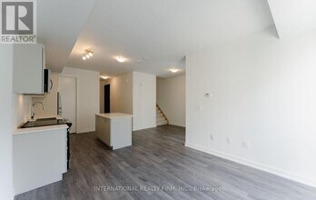 1650 Victoria Park Ave in Toronto, ON - Building Photo - Building Photo