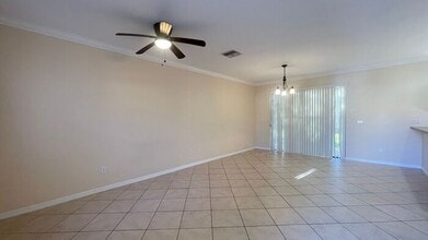 1307 Clove Dr in Poinciana, FL - Building Photo - Building Photo