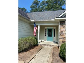 490 Orchard Falls Dr in Spring Lake, NC - Building Photo - Building Photo