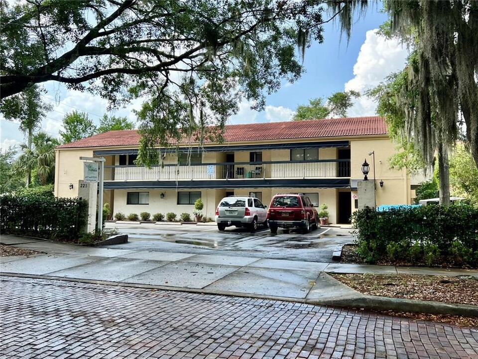 221 Holt Ave in Winter Park, FL - Foto de edificio