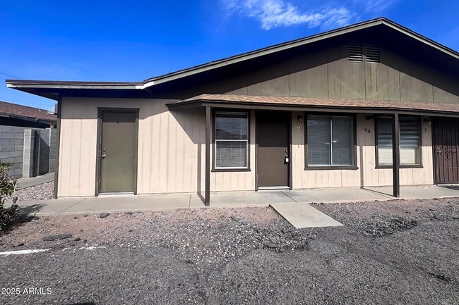 property at 544 W 9th St