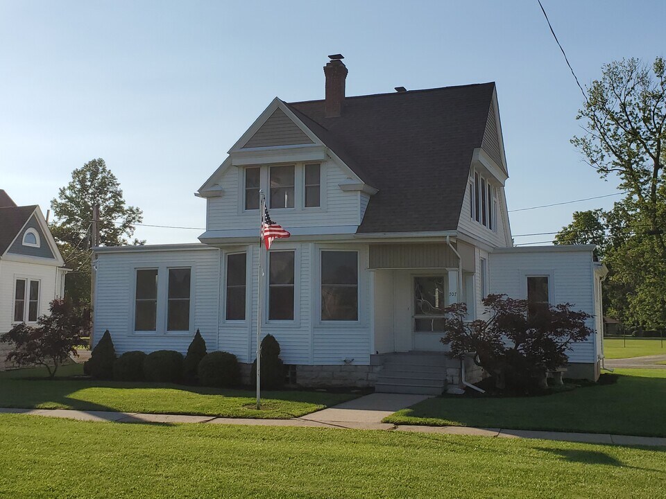707 Dewitt Ave in Sandusky, OH - Building Photo
