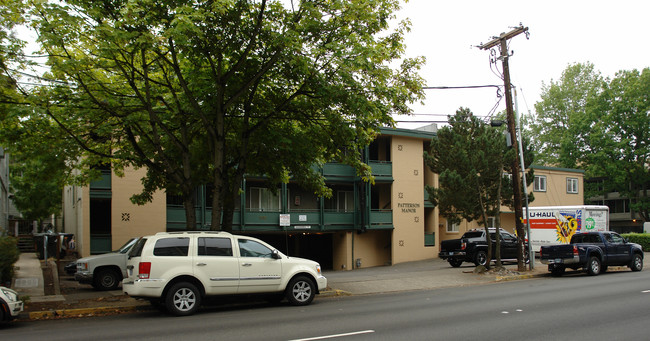 Patterson Manor in Eugene, OR - Building Photo - Building Photo