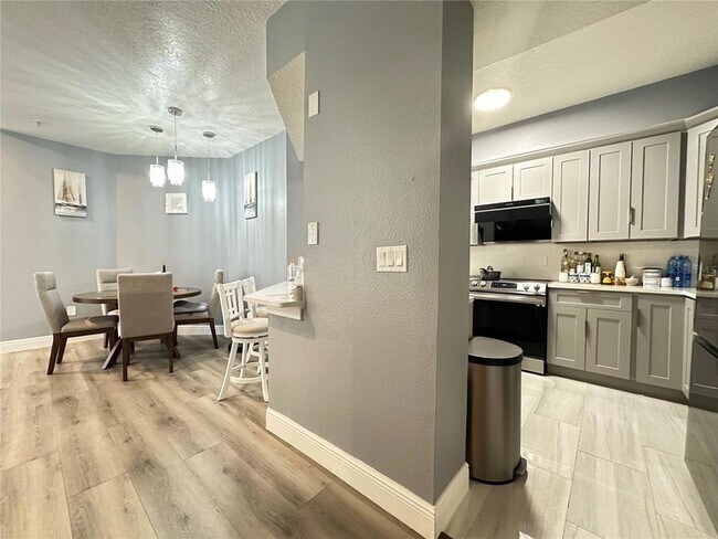 5554 Metrowest Blvd in Orlando, FL - Building Photo - Building Photo