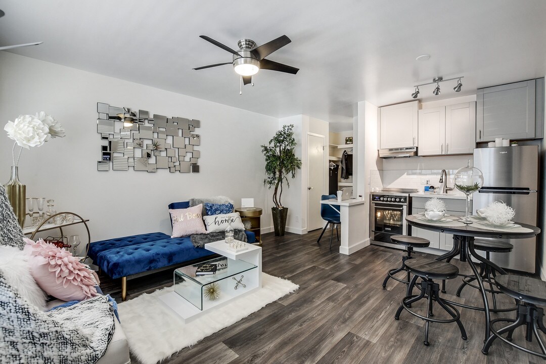 Studio 710 Apartments in Tempe, AZ - Building Photo