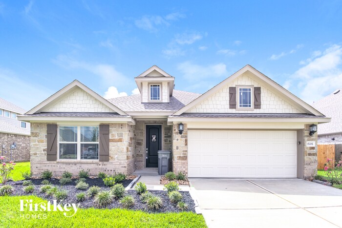 15006 Lake Shore Ave in Mont Belvieu, TX - Building Photo