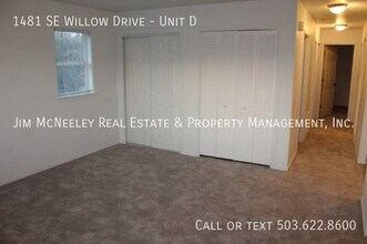 1481 SE Willow Dr-Unit -Unit D in Warrenton, OR - Building Photo - Building Photo