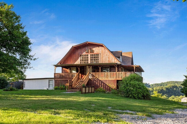 1736 Walnut Hill Ln in Sevierville, TN - Building Photo - Building Photo