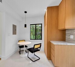 3791 SW 26th Ter, Unit 3791 in Miami, FL - Foto de edificio - Building Photo