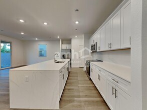 4588 Camden Bridge St in Las Vegas, NV - Building Photo - Building Photo