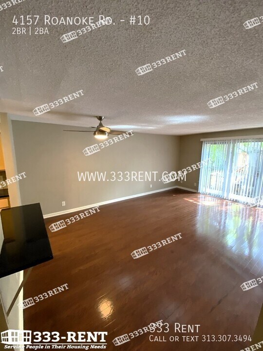 4157 Roanoke Rd-Unit -#10 in Kansas City, MO - Foto de edificio