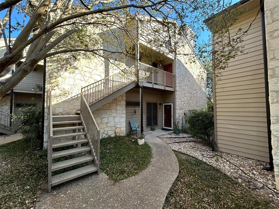 3809 Spicewood Springs Rd in Austin, TX - Building Photo