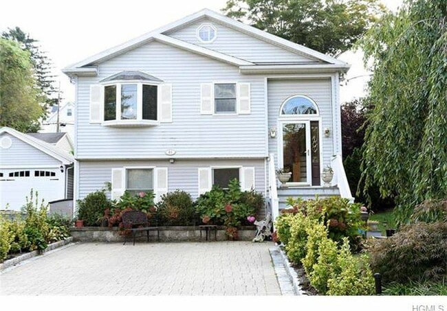66 Newman Ave, Unit na