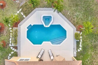 1688 NW 144th Way in Pembroke Pines, FL - Building Photo - Building Photo