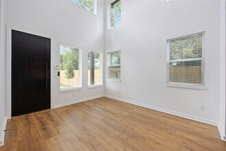 7315 Eisenhower Rd in Houston, TX - Building Photo - Building Photo