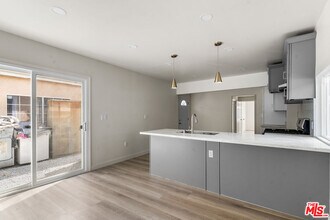 11243 Hulme Ave in Lynwood, CA - Building Photo - Building Photo