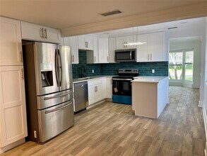 2118 S Venus St in Tampa, FL - Building Photo - Building Photo