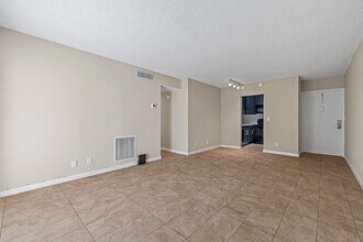 608 NW 13th St in Boca Raton, FL - Building Photo - Building Photo