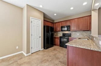 5517 Bradford Pear Ln in Austin, TX - Building Photo - Building Photo